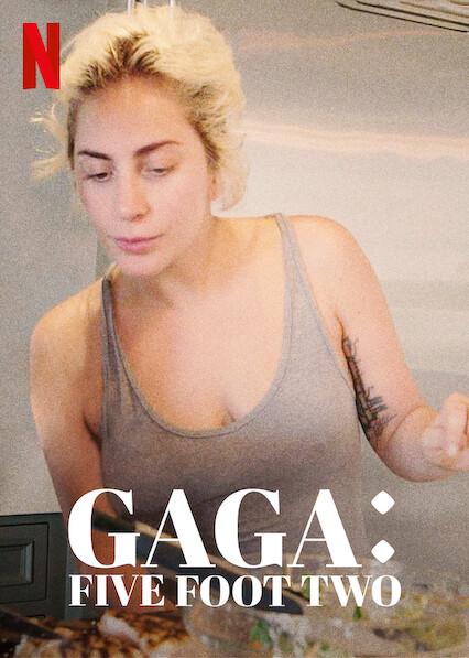 Gaga: Cinco pies dos